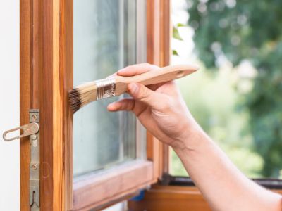 Odnawianie i zmiana przeznaczenia zabytkowych drzwi i okien | Wskazówki i pomysły dotyczące renowacji starych okien i drzwi.